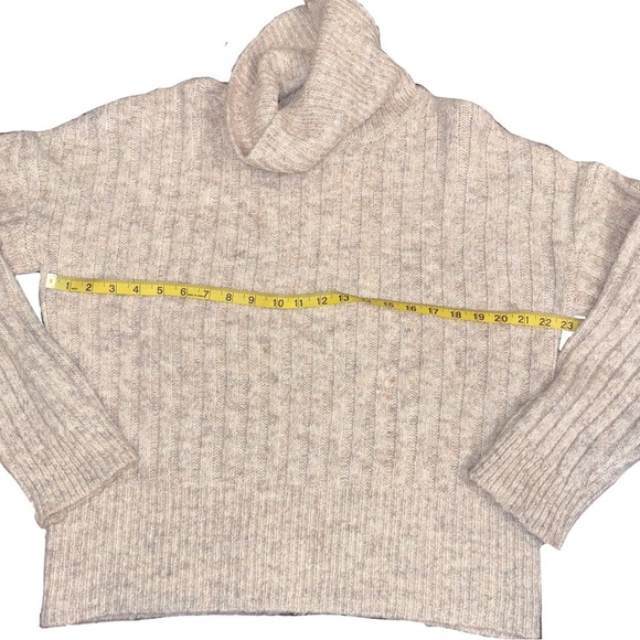 William Rast Women’s Turtleneck Wool Blend Sweater Size Large - Picture 6 of 6